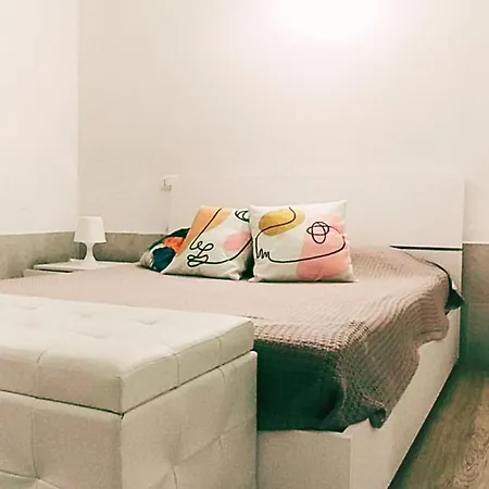 Apartment Leo's